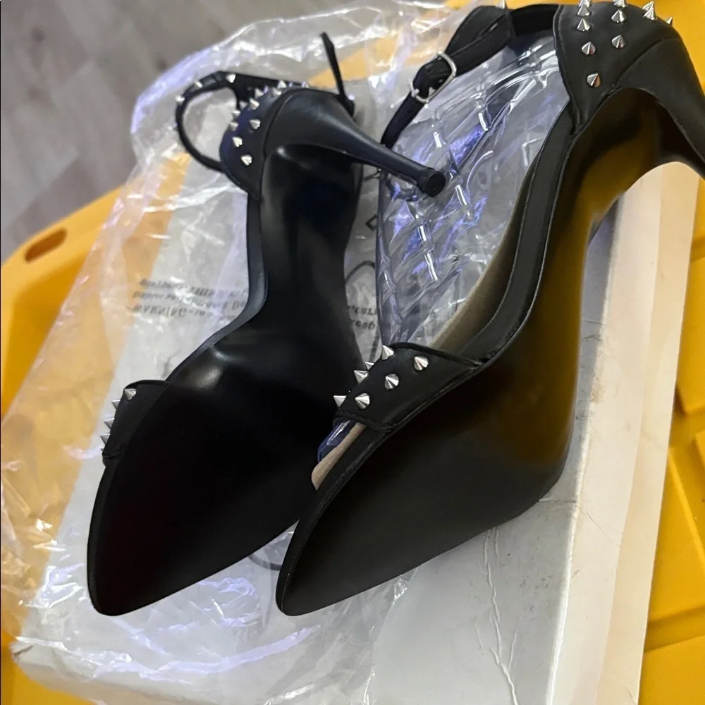 Steve Madden Black Studded Heels